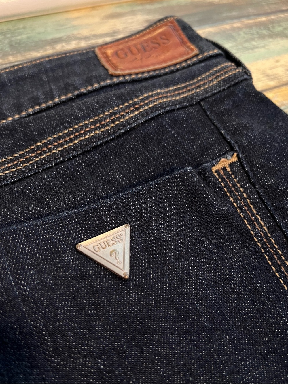 🔺 GUESS Starlet Straight Dark Wash Denim Jeans Size 31